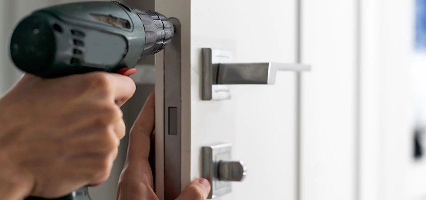 Locksmith For Lock Replacement Near Me in DeKalb